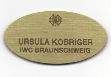 IW455A ovales Namensschild mit Nadel und eingraviertem Logo