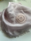 Preview: Wollschal / Wollstola mit Emblem rosa
