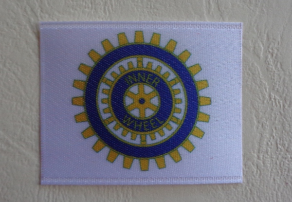 Stoff Etiketten zum An- bzw. Aufnähen mit IW EMBLEM