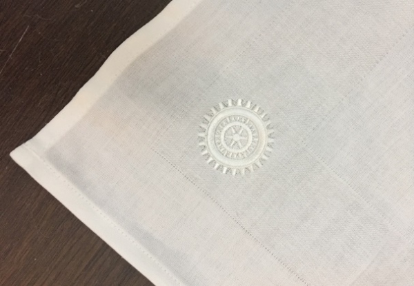 Servietten 50x50 weiß mit Emblem 1 Stück