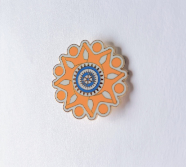 Orange the world-----Brosche