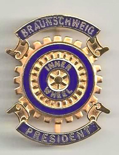 IW436M Club Präsidentin Brosche mit Magnet