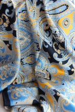 Seidentuch blau Paisley Muster mit IW Emblem