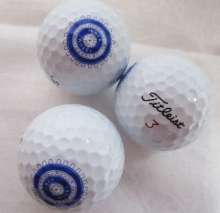 3x Golfbälle in der Box